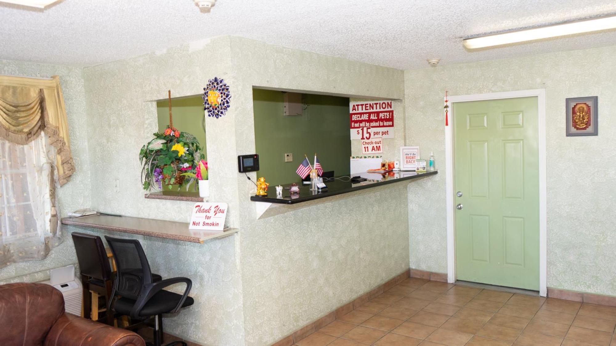 Colonial Inn Hammond Bagian luar foto