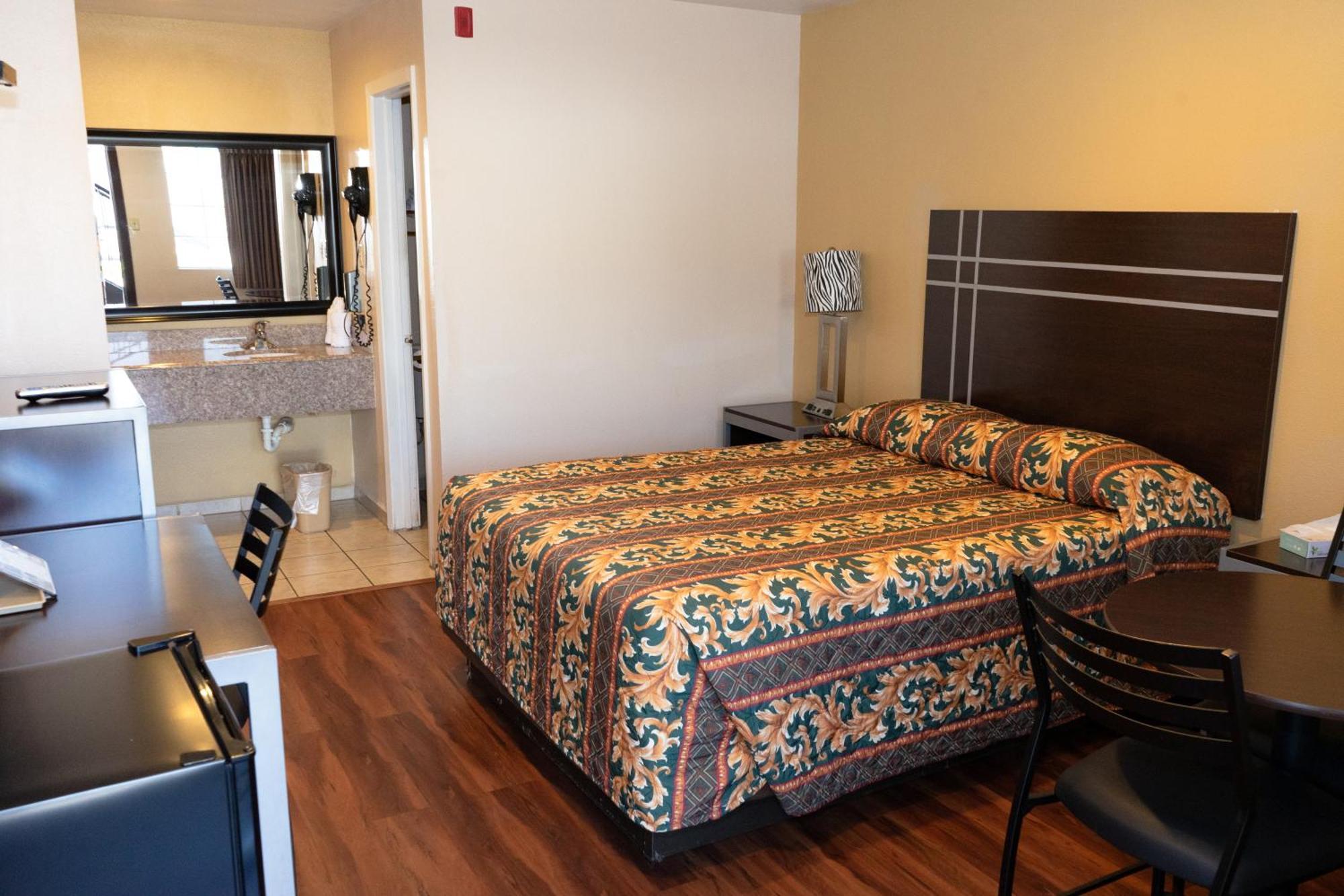Colonial Inn Hammond Bagian luar foto