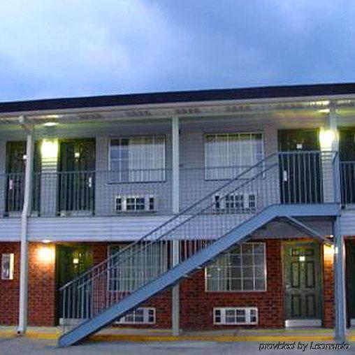 Colonial Inn Hammond Bagian luar foto