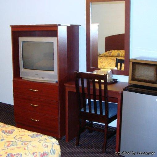 Colonial Inn Hammond Ruang foto